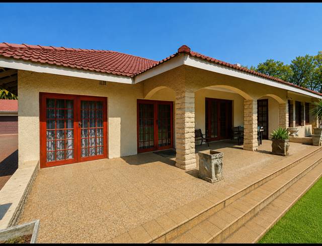 4 BEDROOM HOUSE FOR SALE IN THREE RIVERS